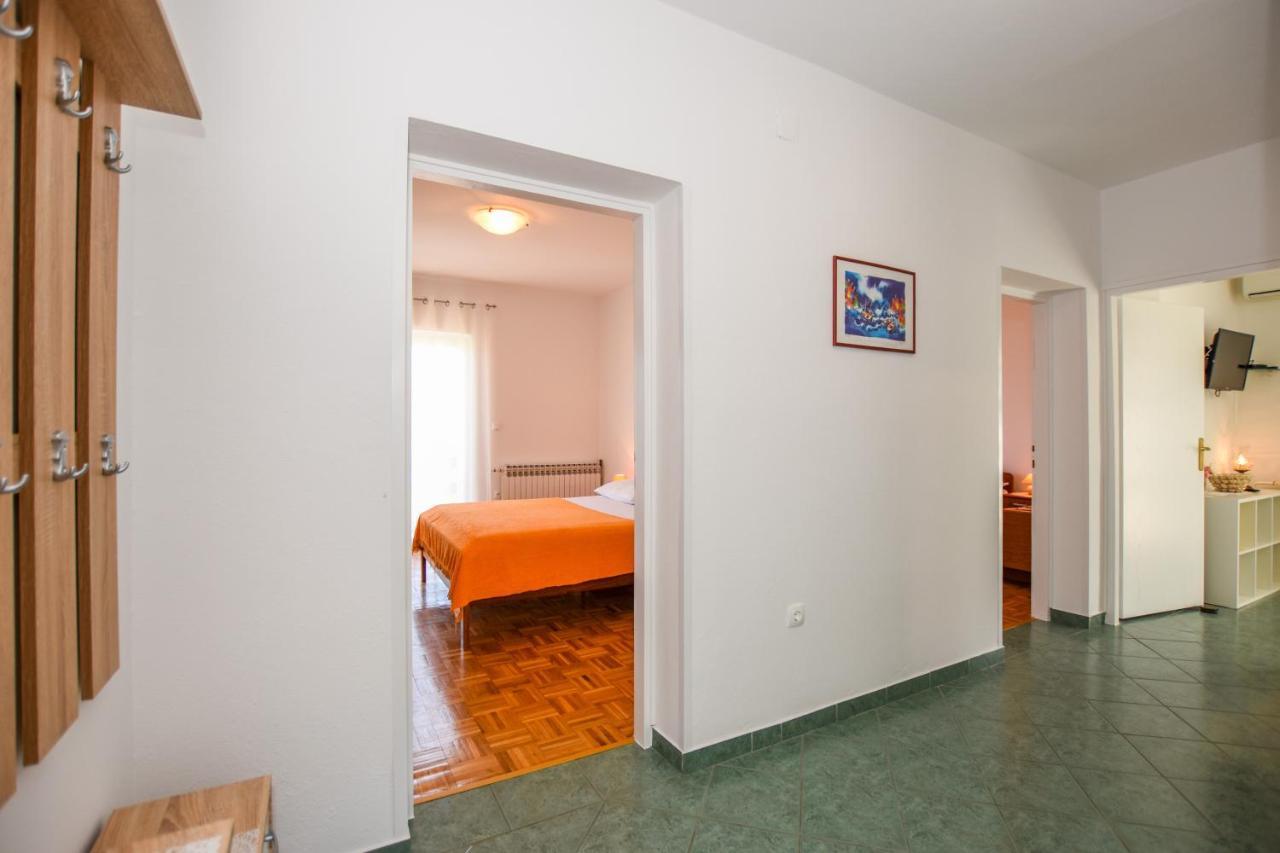Apartmani Marija Ljubica Pag Town Bagian luar foto