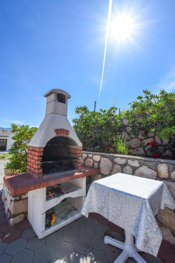 Apartmani Marija Ljubica Pag Town Bagian luar foto