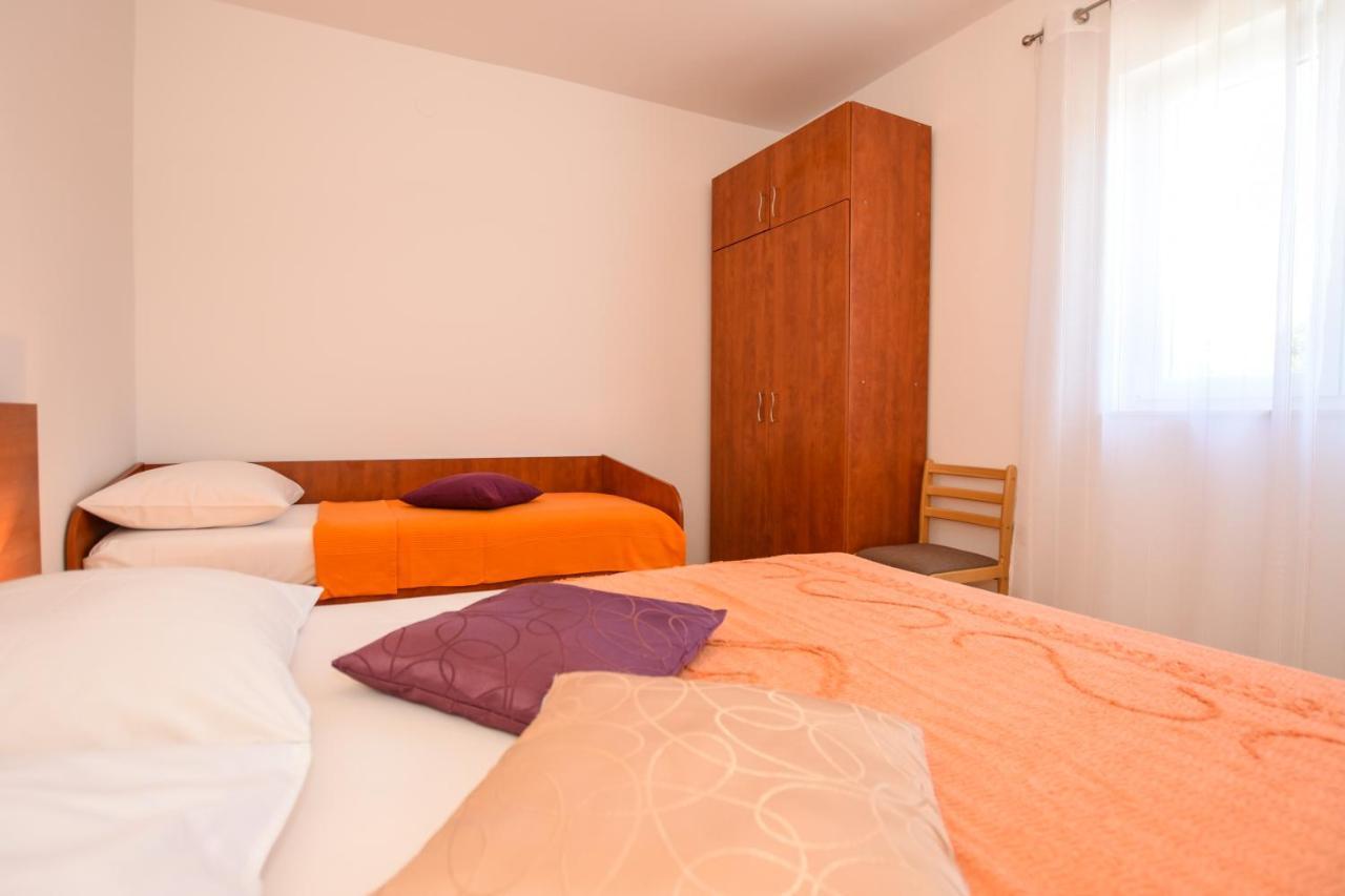 Apartmani Marija Ljubica Pag Town Bagian luar foto