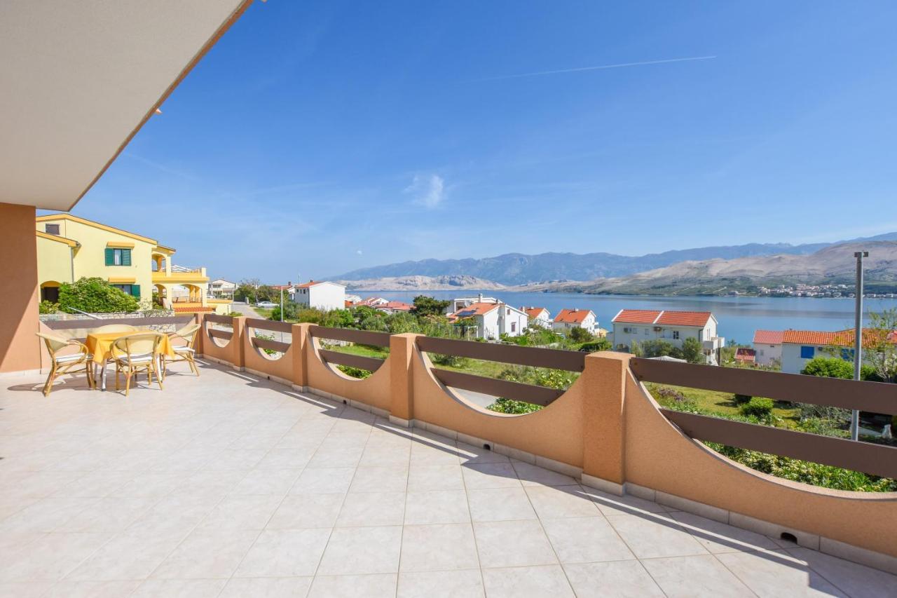 Apartmani Marija Ljubica Pag Town Bagian luar foto
