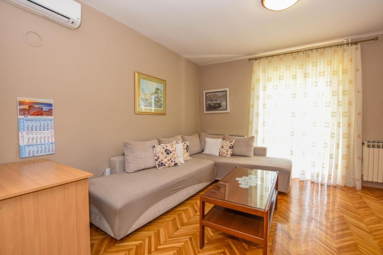Apartmani Marija Ljubica Pag Town Bagian luar foto