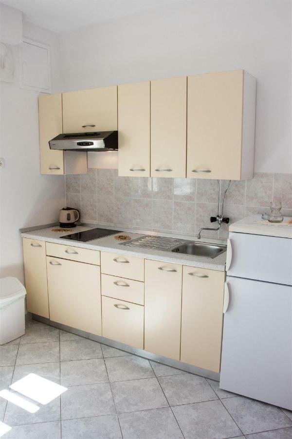 Apartmani Marija Ljubica Pag Town Bagian luar foto